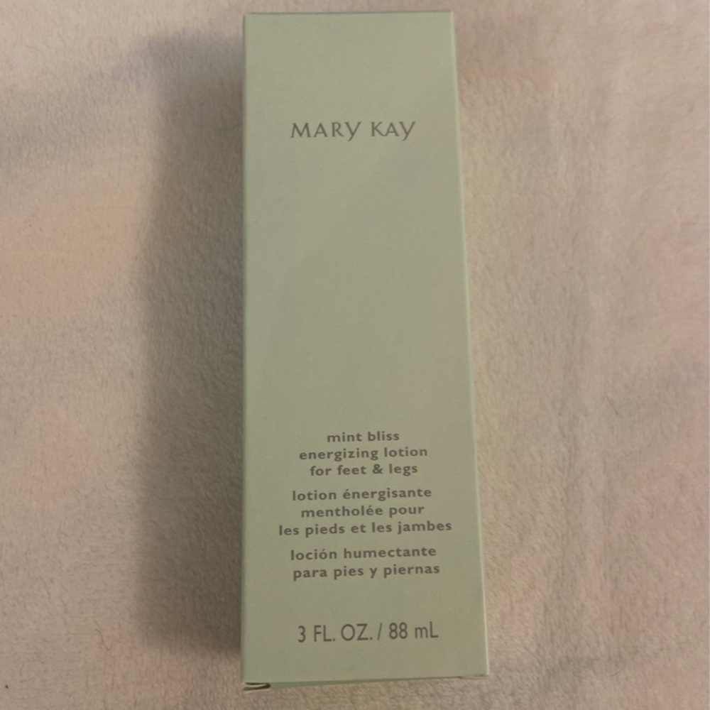 Mary Kay Mint Bliss Energizing Lotion NIB